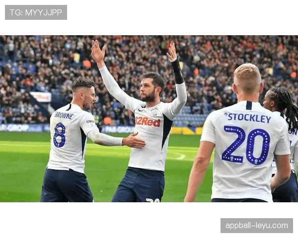 南安普顿逼抢体系彰显顽强斗志，新赛季开局表现抢眼