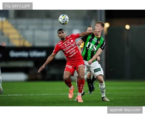 兰斯主场强势回暖,豪取连胜佳绩 兰斯主场强势回暖,豪取连胜佳绩