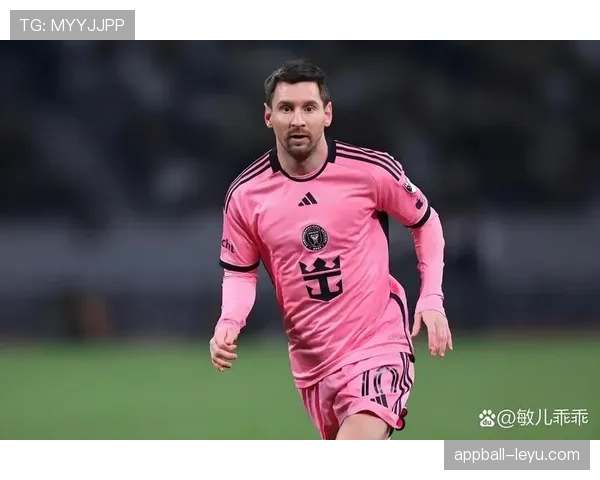 梅西再秀经典过人技惊四座，传奇表现持续引爆足坛关注