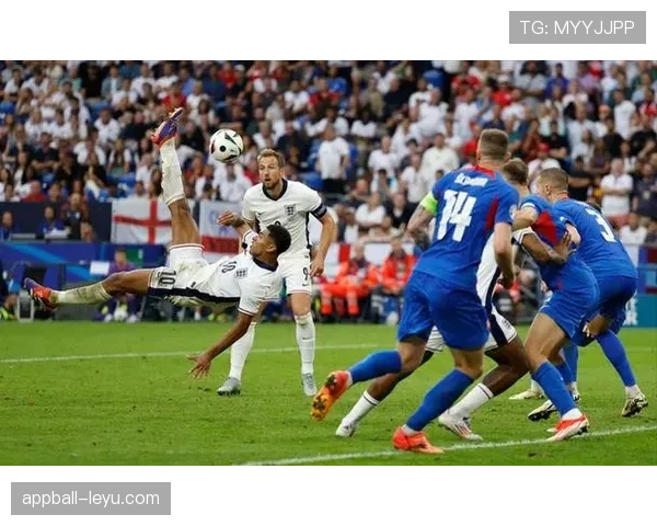 贝林厄姆 vs 齐达内：中场大师上限差距在哪