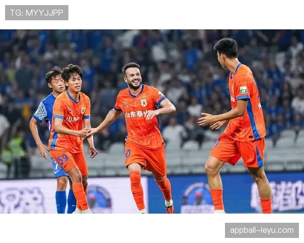 山东泰山争冠竞争力出现下滑趋势,对赛季争冠形势产生直接影响 山东泰山争冠竞争力出现下滑趋势,对赛季争冠形势产生直接影响