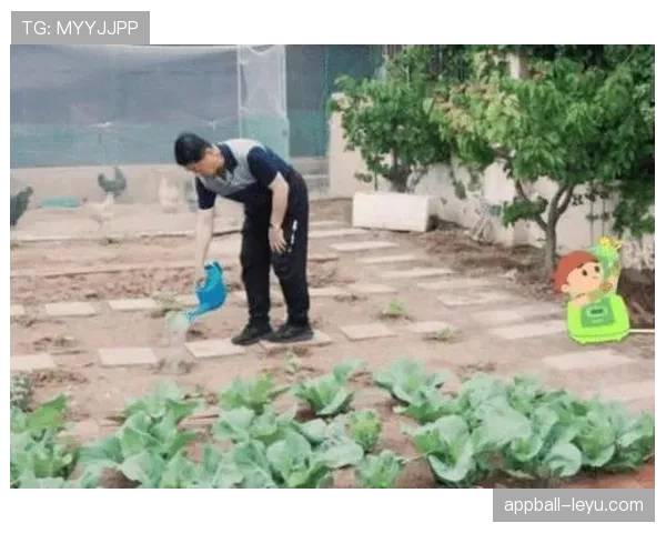 张继科家里那泳池也太奢侈了吧，一泡水直接像度假村！