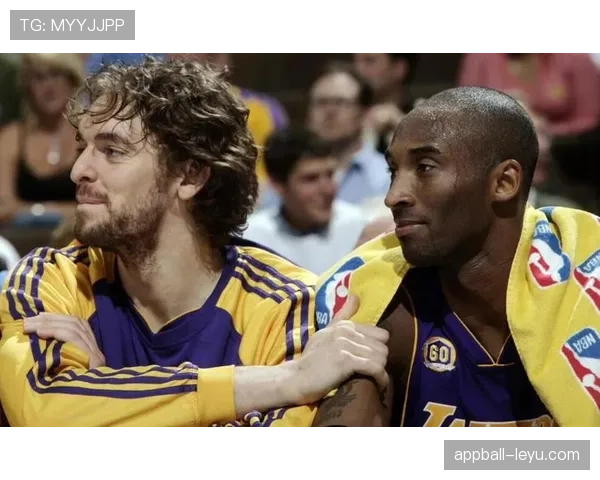 加索尔高位策应改变湖人进攻结构